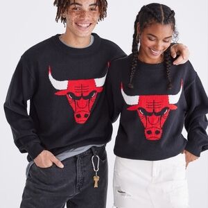 NBA Ultra Game XS Black and Red Chicago Bulls Crewneck Sweater
